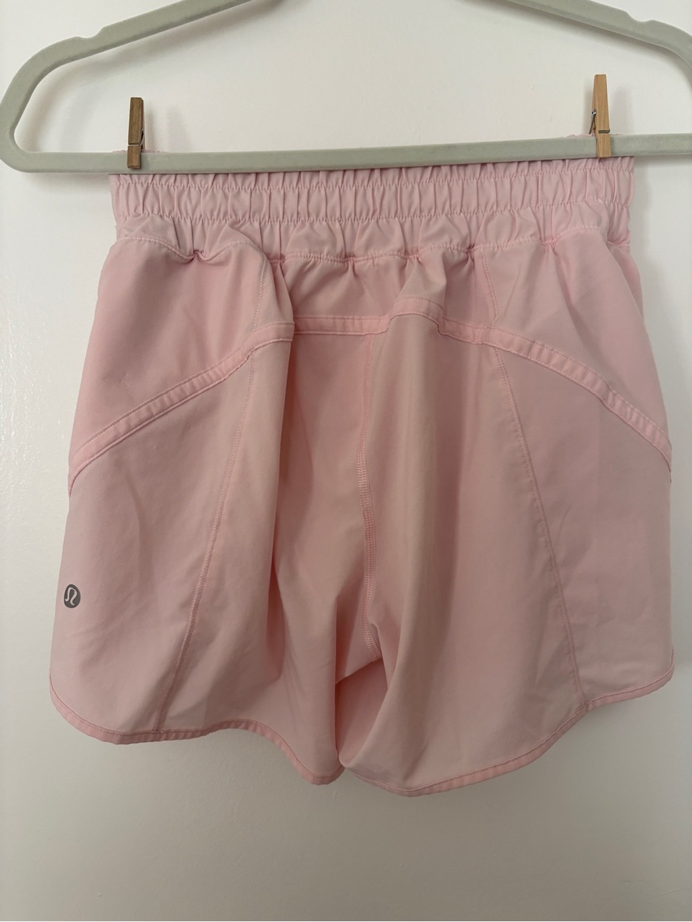 Lululemon Track That Short - Size 6 - Picture 2 of 3